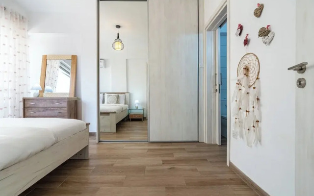 Berries 1-BR Apt in Larnaca