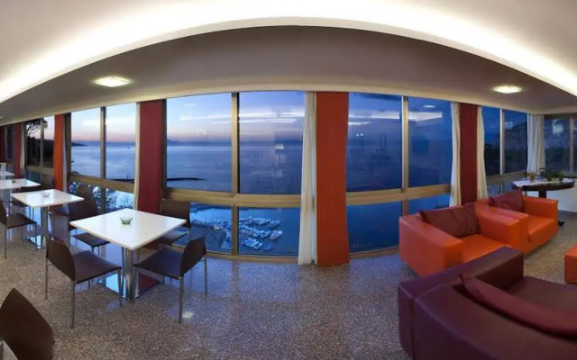 Hotel Cosmomare