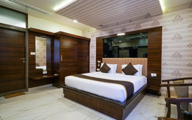 OYO Premium K R Puram