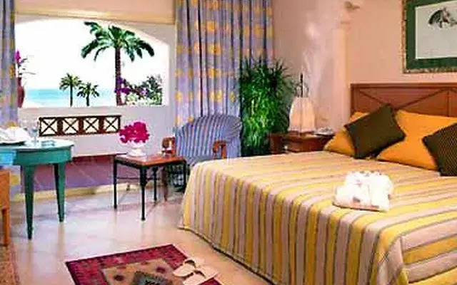 Continental Garden Reef Resort