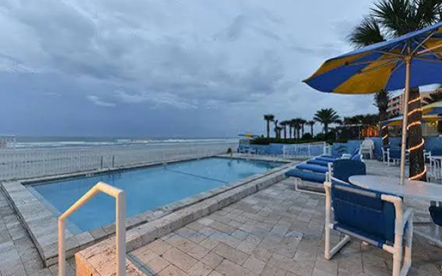 Sunrise Inn On The Beach