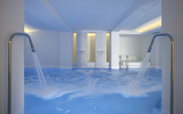 Knossos Beach Bungalows Suites Resort & Spa