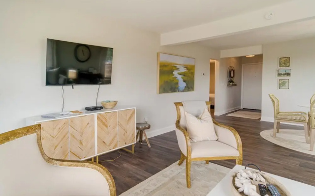 Beachfront Saint Helena Island Condo w/ Amenities!