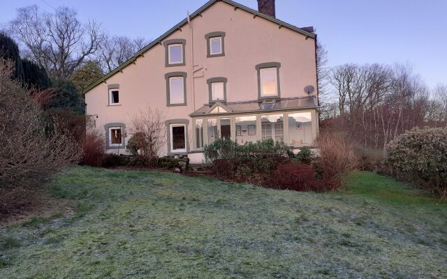 Forest How Guest House