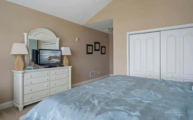 Grande at Canal Retreat Great Area in Rehoboth!