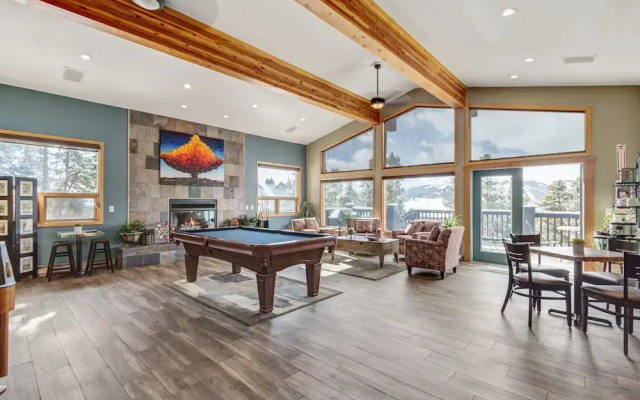 Gold Point Resort Breckenridge by Vacatia