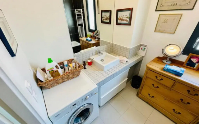 Apartment With Parking 2 Bedrooms & Furnished Terrace