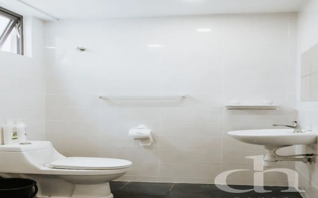 Rooftop Pool Jalan Landmark Apartments