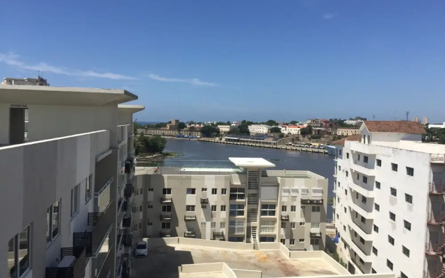 Riviera Colonial