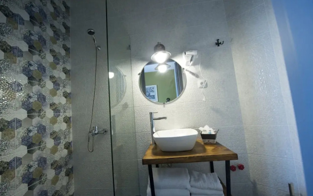 Hotel 27