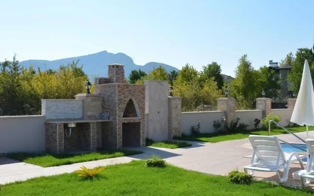 Stunning 4-bed Villa Konak Private & Pool