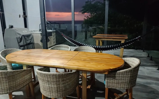 Brisa De Verano 2 Bedroom Home by RedAwning