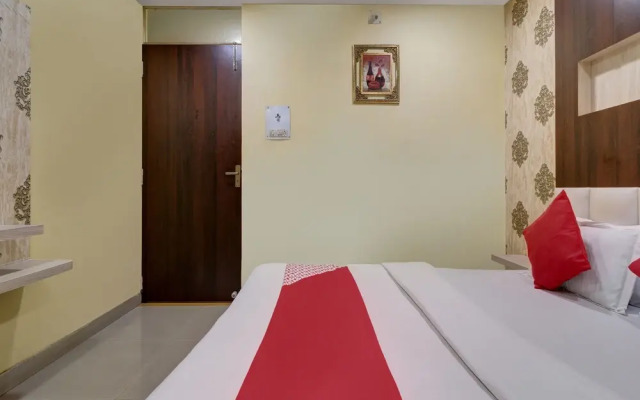 OYO 24888 Hotel Sham Palace