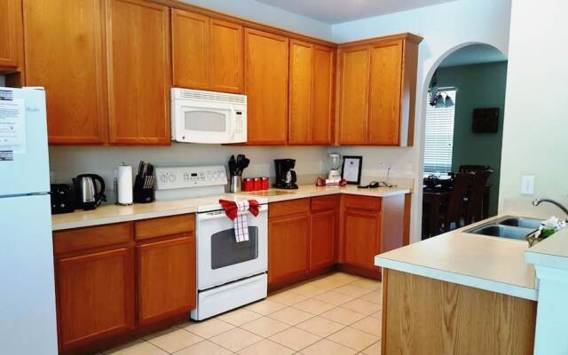 Spacious 6 Bedroom Villa