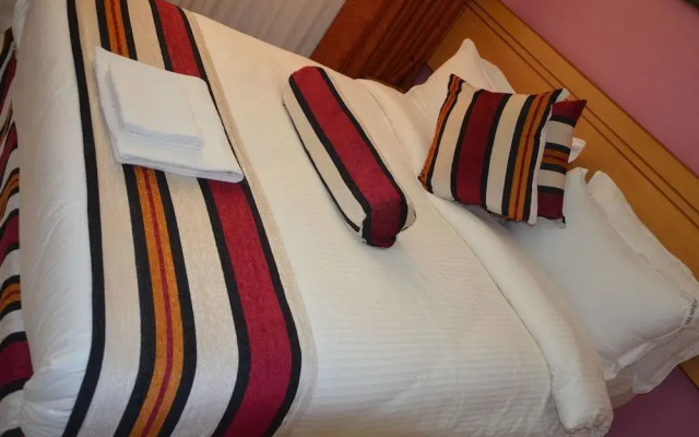 Eleon Inn Hotel