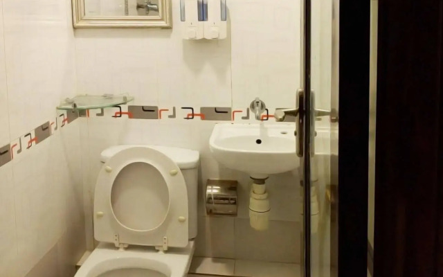 Dhillon Hotel - Hostel