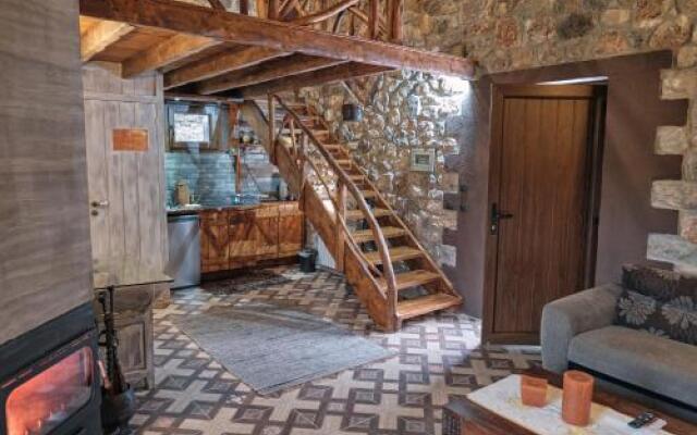 Chalet 1 Bedroom 1 Bathroom - Kalavryta