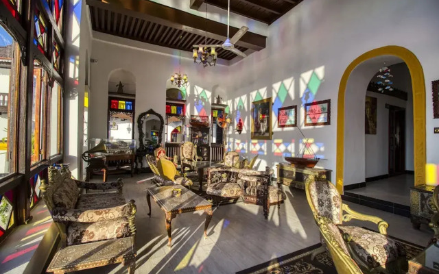 Tembo House Hotel
