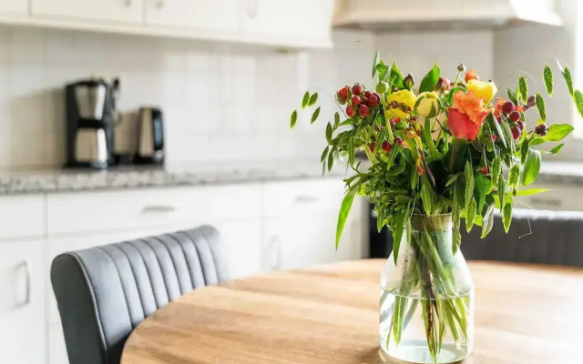 Spacious Farmhouse in Silvolde With Garden