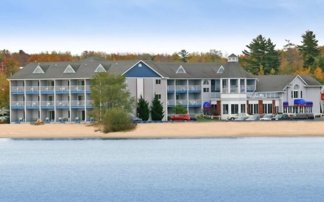 Breakers Beachfront Hotel Mackinac