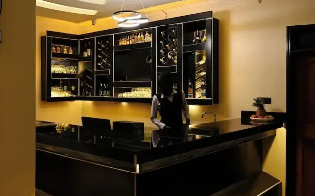 Neon Hotel Ntinda