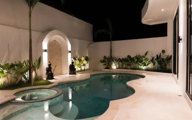 Tropical 2BR Private Villa, 6min Pererenan Beach