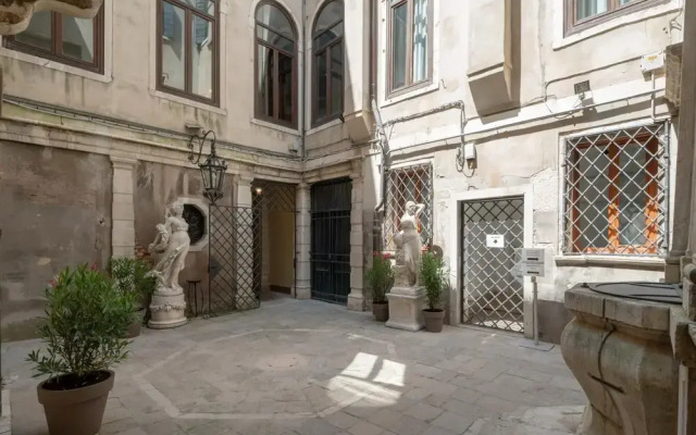 Venice Luxury Palace 5 by Wonderful Italy