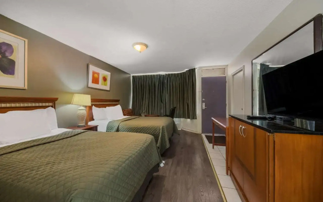 Knights Inn Burlington, ON