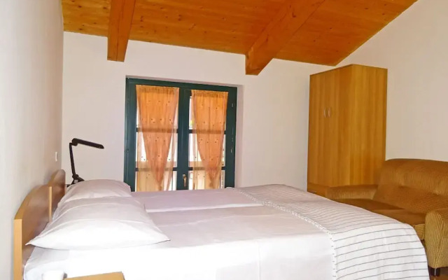 Holideal Campione Bed & Surf