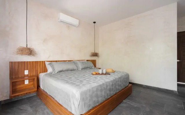 Twelve O’Clock Luxury Villas