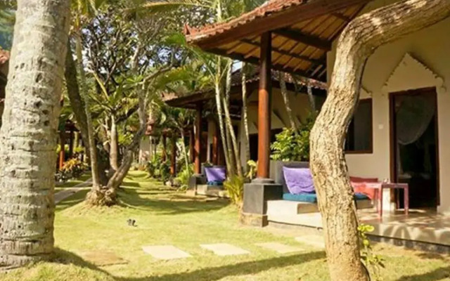 Relax Beach Resort Candidasa