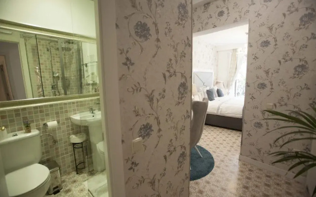 Hostal Boutique Palace - Adults Only