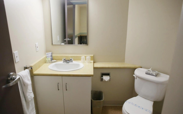 Residence & Conference Centre - Barrie