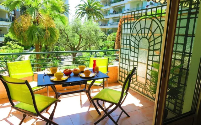 Capitole Terrasse by Nestor&Jeeves