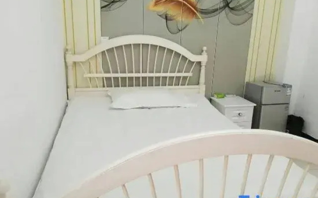 Yijia Theme Hostel