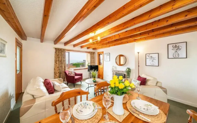 Bellrock View - Traditional Coastal Retreat