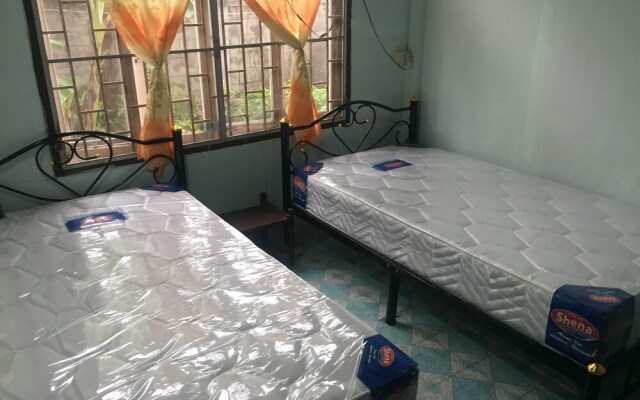 Near Train Guesthouse