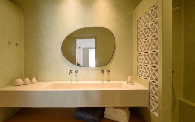 Este Luxury Suites