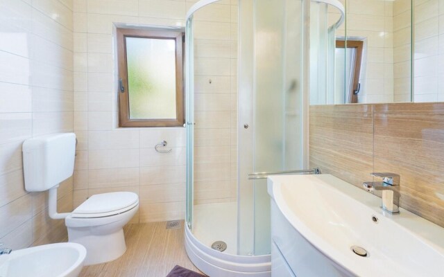 Awesome Home in Pobri With Wifi and 3 Bedrooms