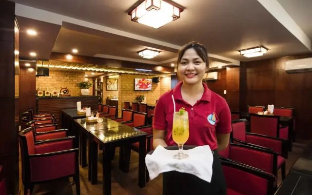 Vien Dong Hotel 7 Phu My Hung