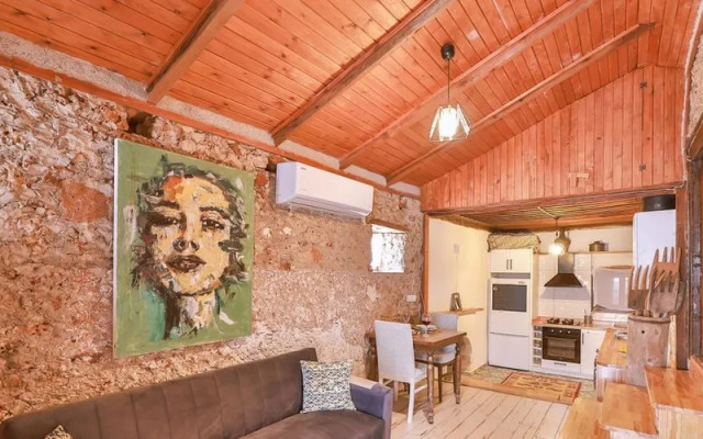 Bademlique Stone Rooms