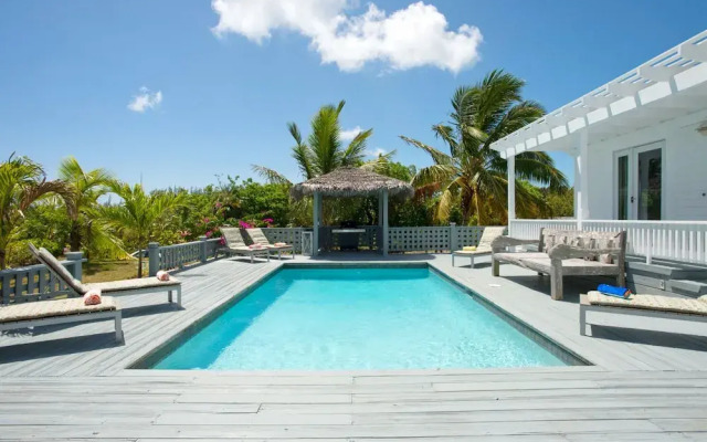 Miss Ruby by Eleuthera Vacation Rentals