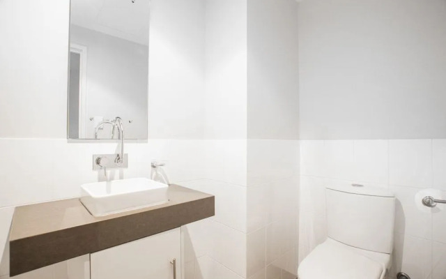 Spinnakers Apartments