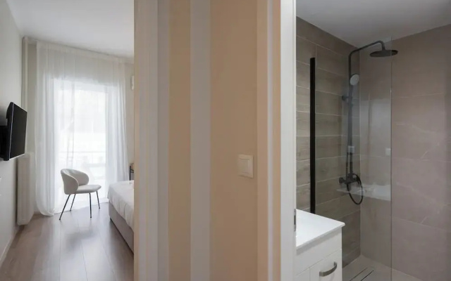 Spacious Luxury Apartment | Near Piraeus Port