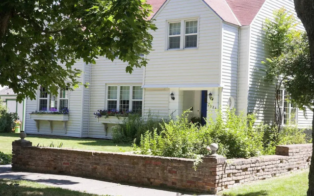 Baker City Blue Door Inn