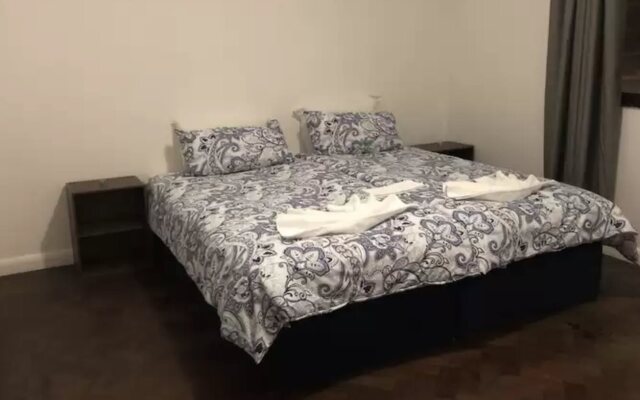 Sea Point Inn