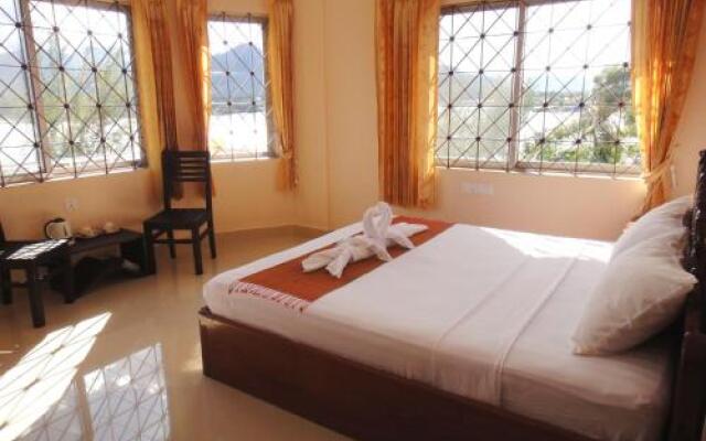 Kampot Riverside Hotel