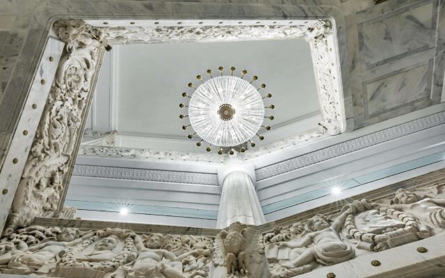 The Candler Hotel Atlanta, Curio Collection by Hilton