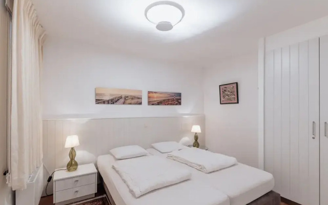 Les Dunes Apartment in De Haan Near Sea Beach