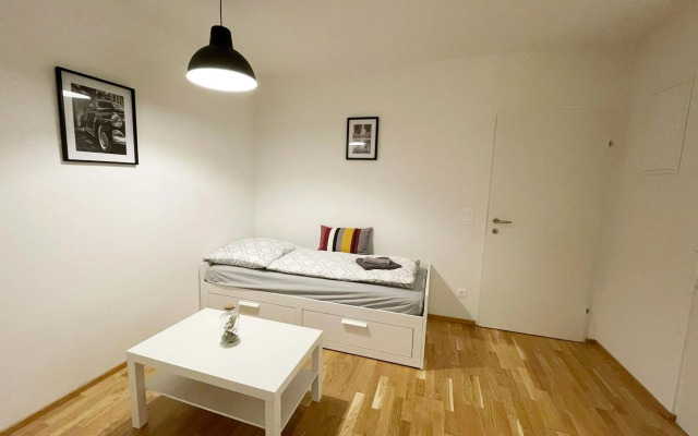 MUZETA11 Top 32 and 33 -Modern Town Apartment with Balcony